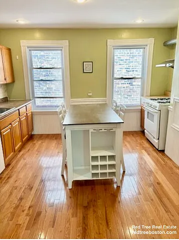 46 Aspinwall Ave #2F Photo 1