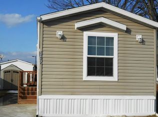 23472 Matts Dr, Brownstown, MI 48174