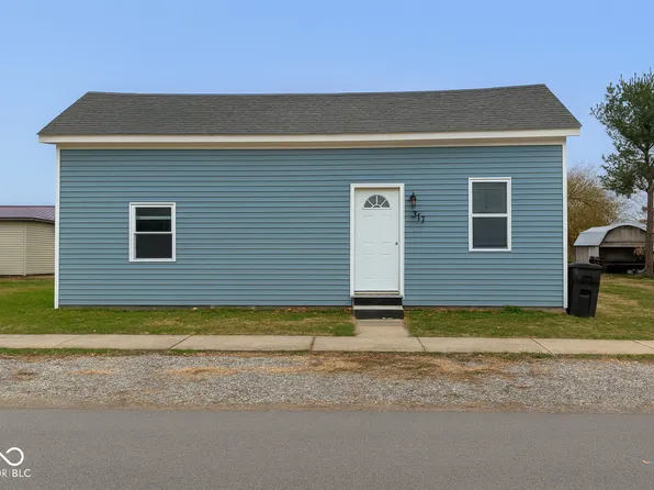 317 N Sycamore St, Ladoga, IN 47954