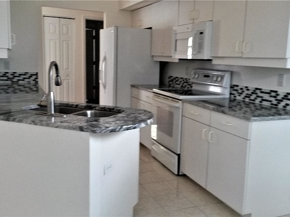 Newly Updated Kitchen