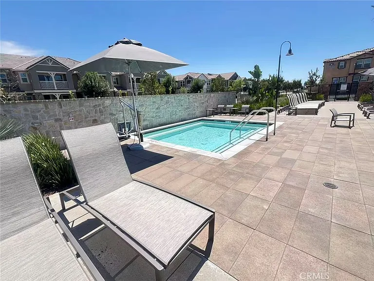 3977 E Huntington St — Photo 27
