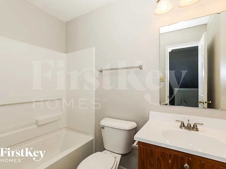 12158 E 141st St — Photo 12