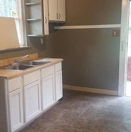 3rd image of 607 Cassius Ave