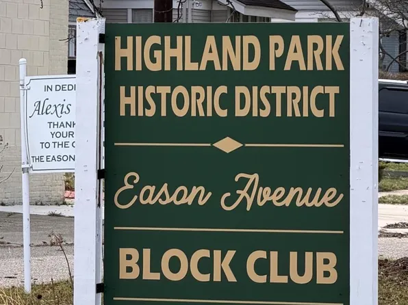 73 Grove St, Highland Park, MI 48203