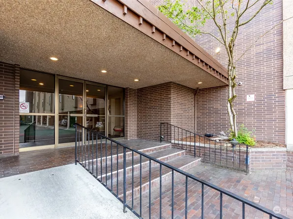 5915 Highway Place #305, Everett, WA 98203