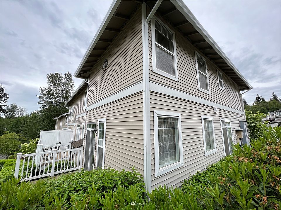 1st image of 2712 151st Pl SW