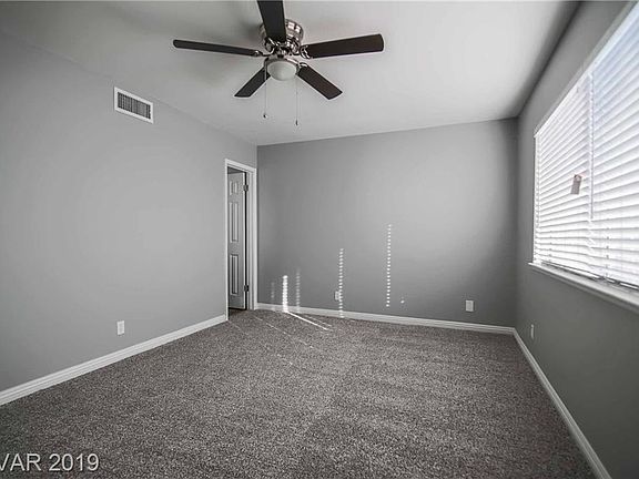 4th image of 4485 Park View Dr