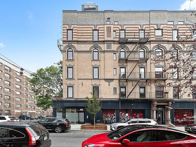 152 Boerum St #3C — Photo 5