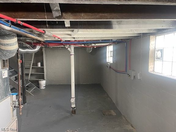 5th image of 2782 E 127th St