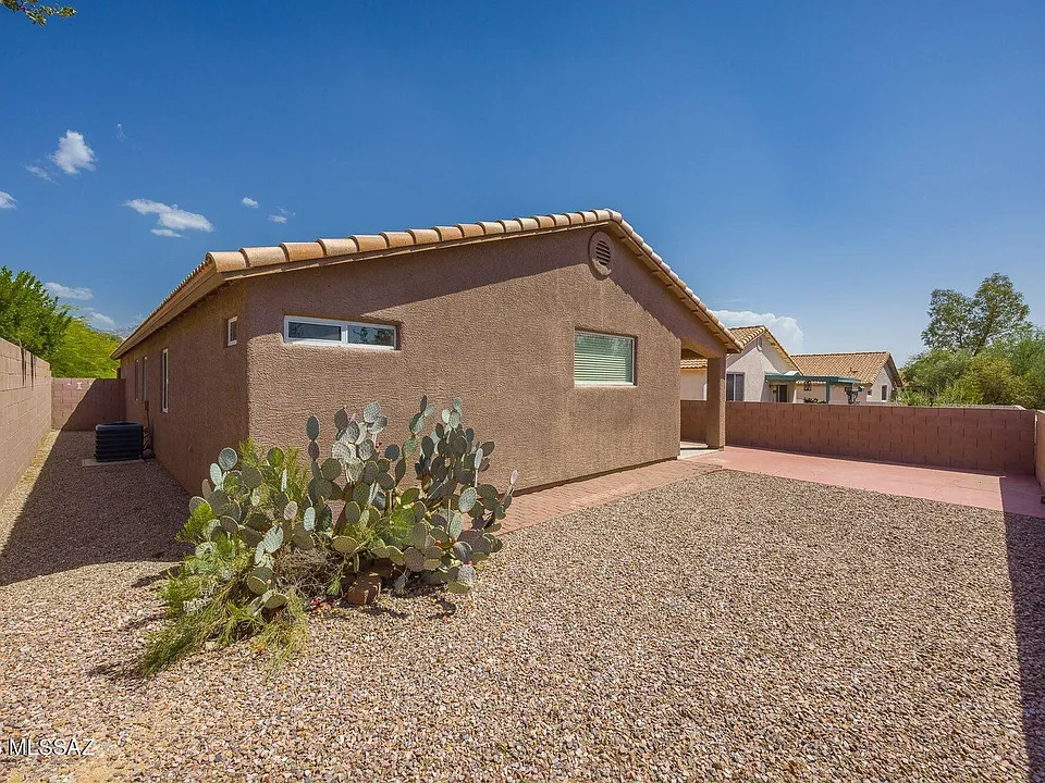 12253 N Brightridge Dr