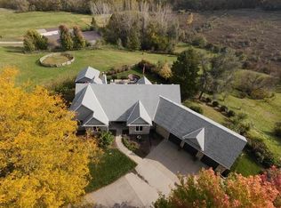 10955 N 58th Plz, Omaha, NE 68152