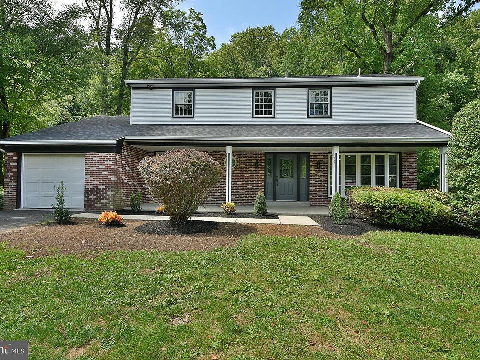 1st image of 3225 Burn Brae Dr