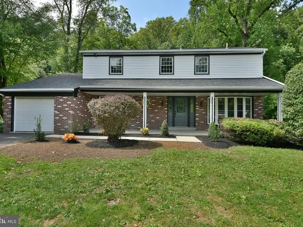 3225 Burn Brae Dr, Dresher, PA 19025