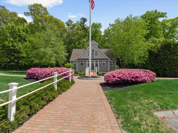 1 Sterling Hill Lane #135, Exeter, NH 03833