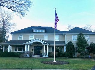 34 Briarwood Rd, Fair Haven, NJ 07704