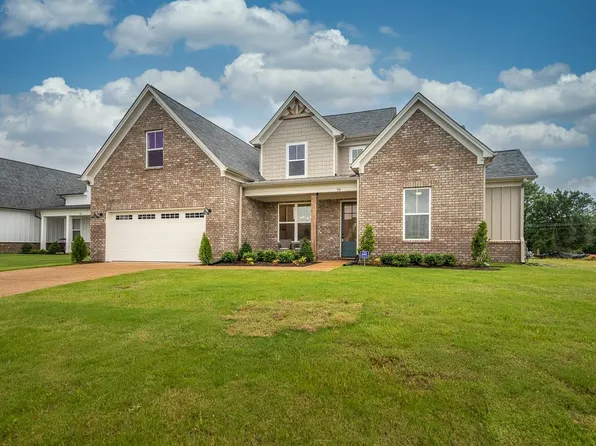 90 Highland Park Dr, Oakland, TN 38060