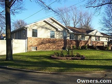 1st image of 54 Wiltshire Dr