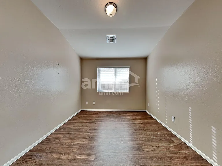 10338 W Wood St — Photo 19