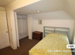 930 N 85th St, Seattle, WA 98103