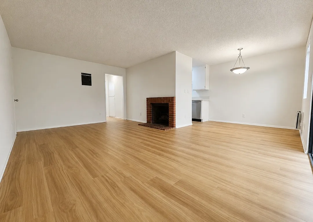 2 bed, 2.0 bath, $3,150 — Photo 3
