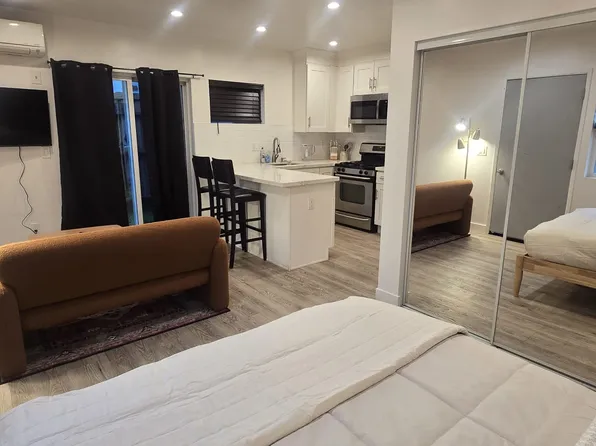 17733 Gault St, Reseda, CA 91335