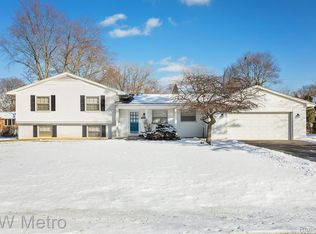 6603 Timber Ridge Dr, Bloomfield Hills, MI 48301