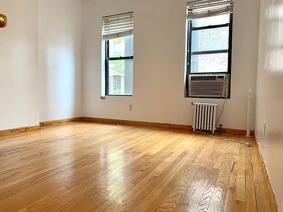 3rd image of 301 E 88th St #5R