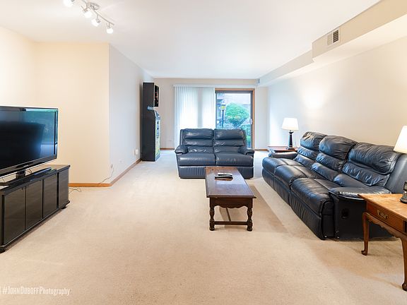 5th image of 6451A N Northwest Hwy #G1