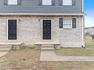 1222 Clear Ridge Ln, Radcliff, KY 40160
