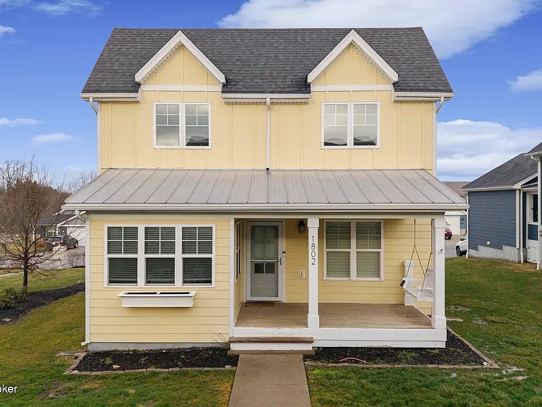 1802 Faith Ave — Photo 2