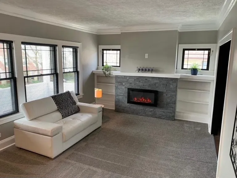 2177 Elbur Ave — Photo 3