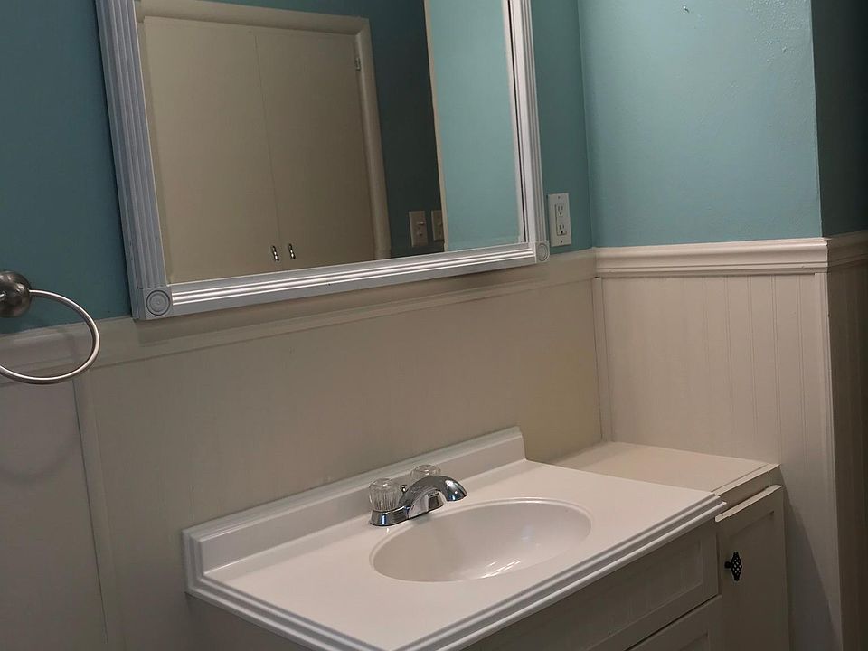 1st image of 3222 E 10th St