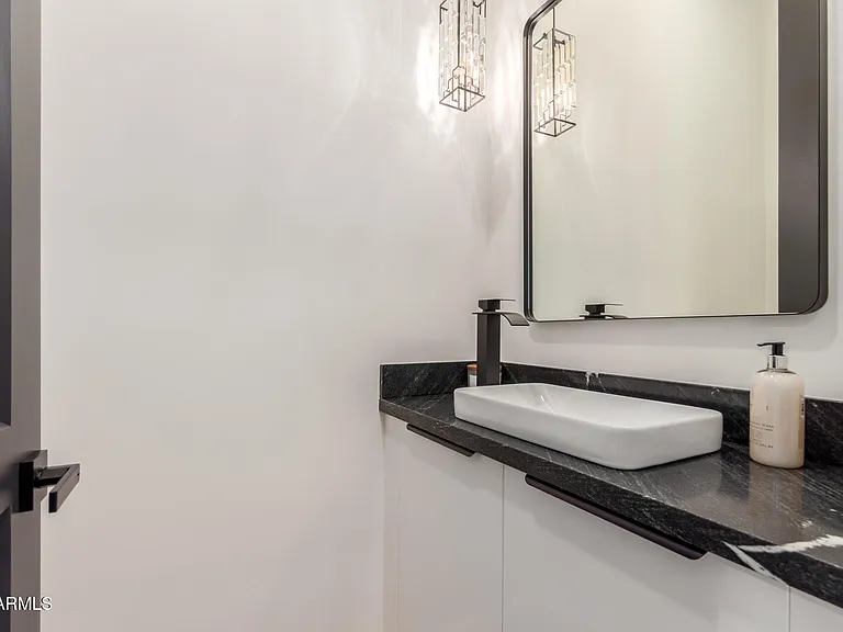 3014 E Avalon Dr — Photo 34