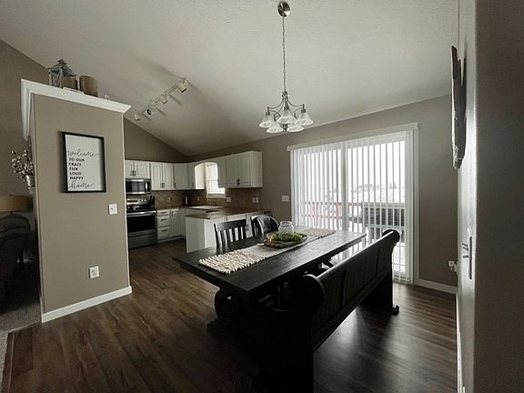 3rd image of 6180 Yellow Rose Ln