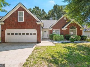 2703 Hillvale Cove Dr, Lithonia, GA 30058