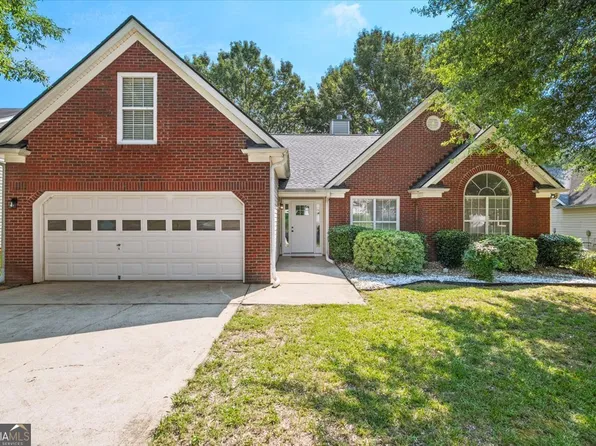 2703 Hillvale Cove Dr, Lithonia, GA 30058