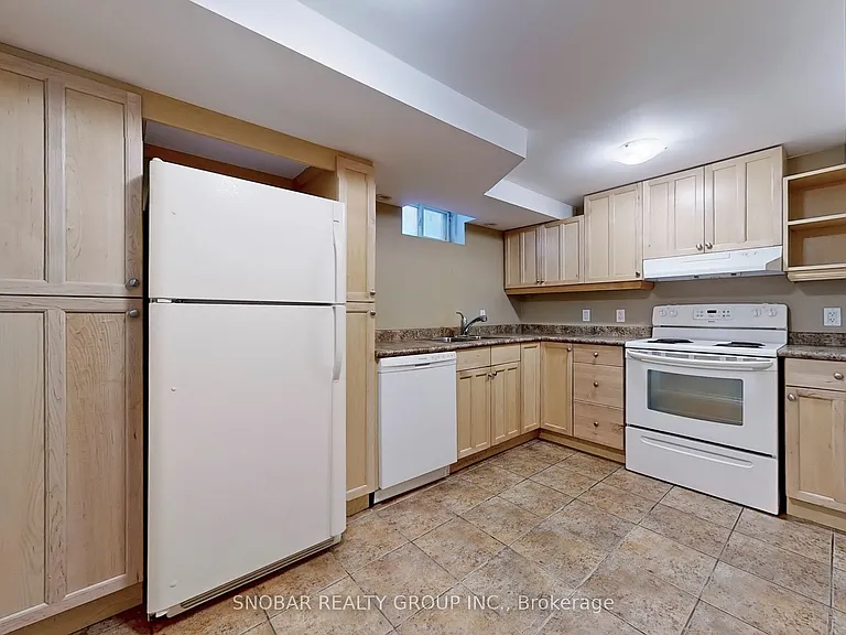2213 Blackbird Ct — Photo 43