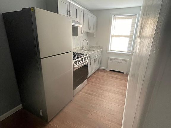 5th image of 1500 Devereaux Ave #1