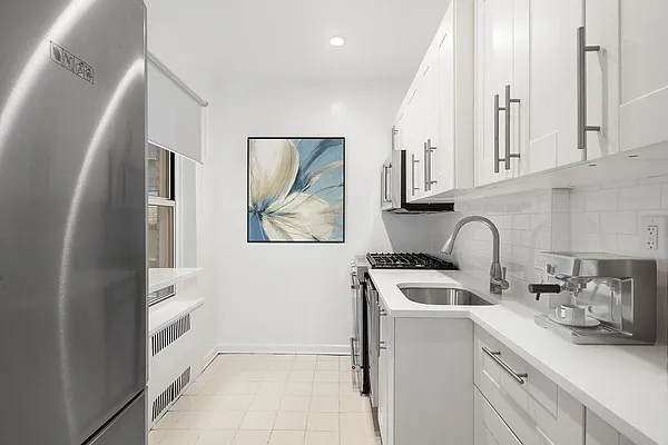 Sold by Compass | media 5