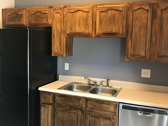 5th image of 640 Villa Victoria Dr