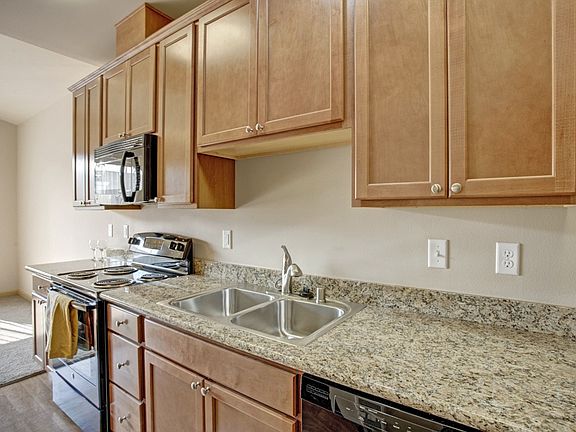 5th image of 895 Riverside Dr #G184