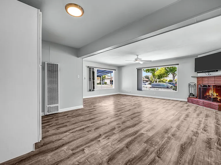 221 Avocado St #A — Photo 8