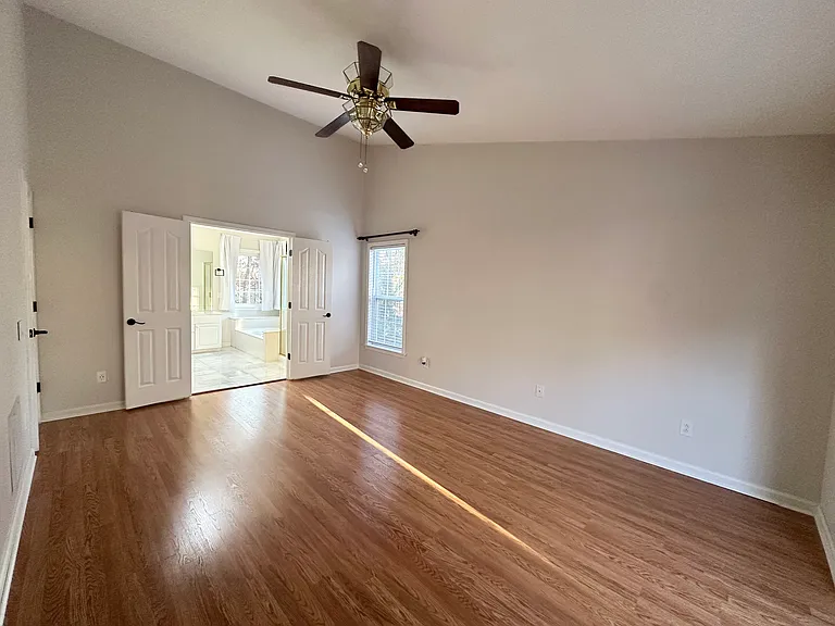 15813 Prestwoods Ln — Photo 18