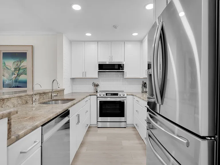 862 Hudson Ave #862 — Photo 10