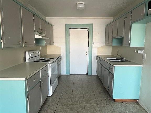 3rd image of 212 W 2nd St