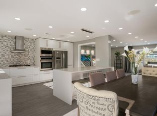 9815 Layton Rd, Philadelphia, PA 19115