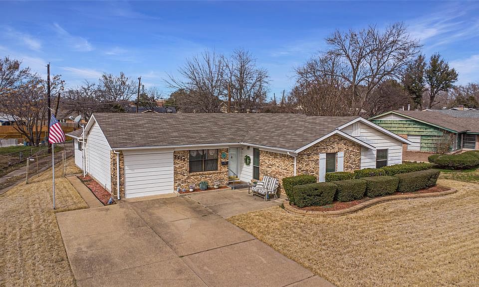 1st image of 2653 Greenland Dr