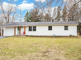 8524 Indian Falls Rd, Corfu, NY 14036