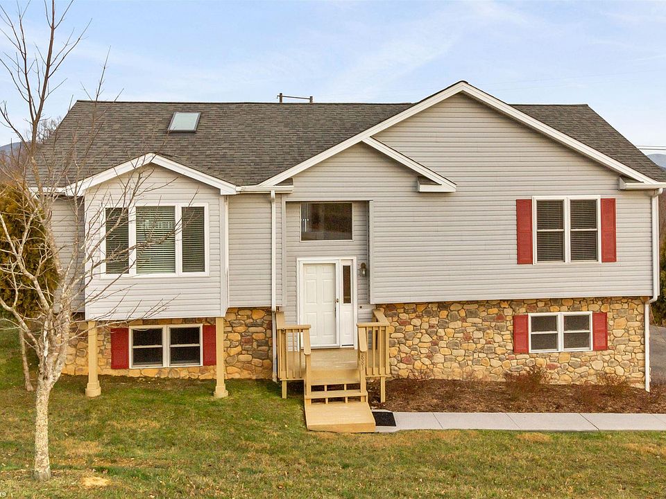 1st image of 883 Crestwood Dr