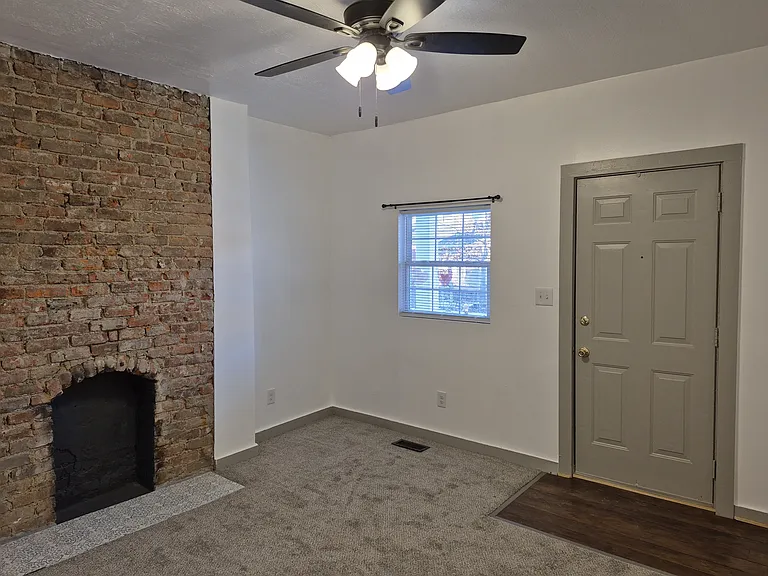 479 E Woodrow Ave — Photo 3